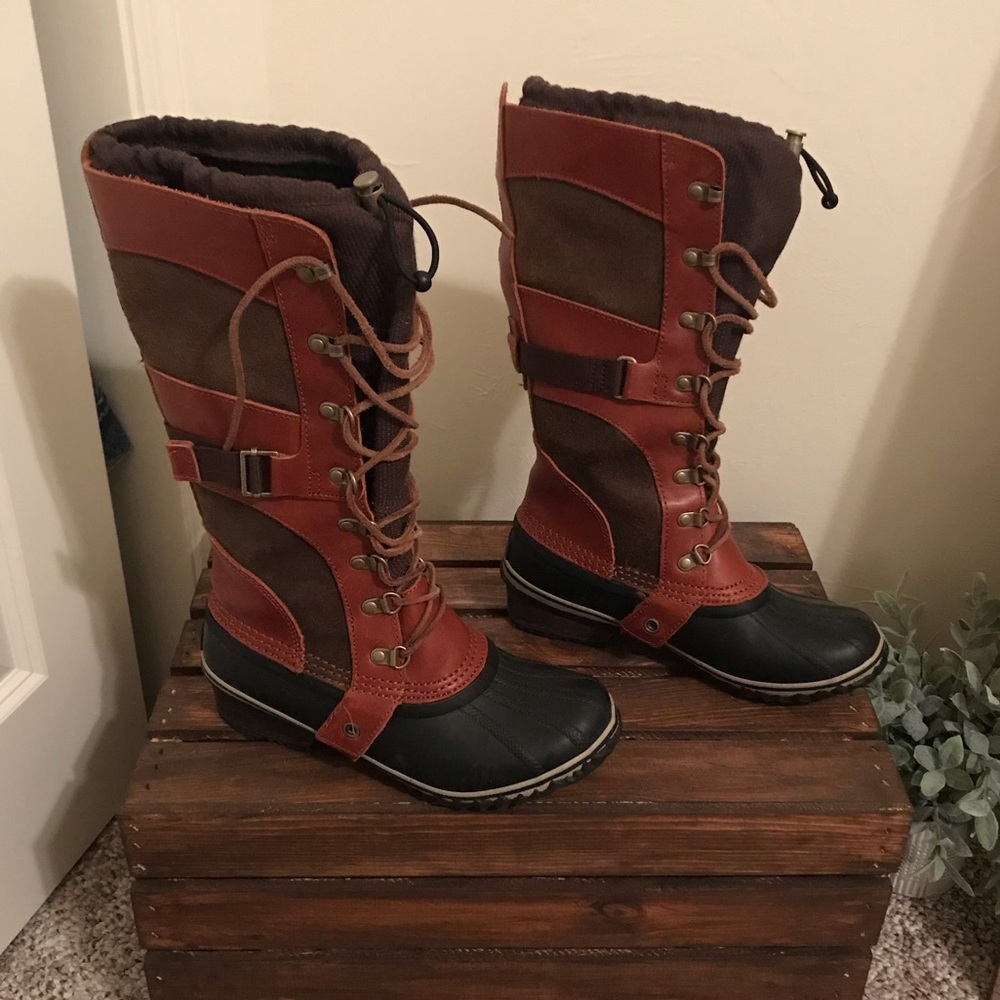 Sorel Conquest Carly boots size 7.5